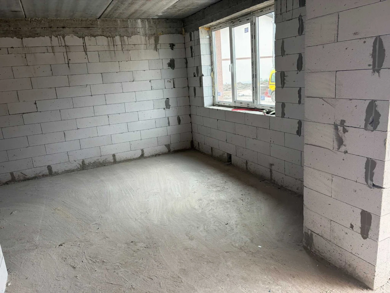 Spacious Apartment 81 sq.m | 49000