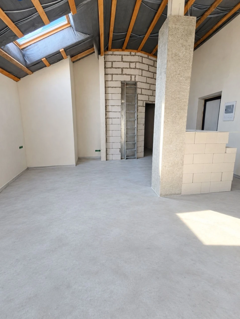 Продається 2-кімнатна квартира 60 м² після будівництва!