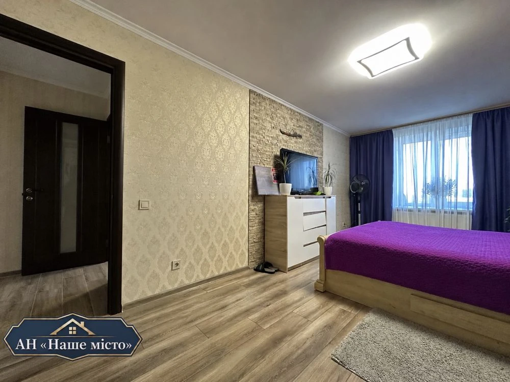 Продаж 3-кв  76 кв.м ЦЕНТР вул.Нова,31 Закрита територія Ком
