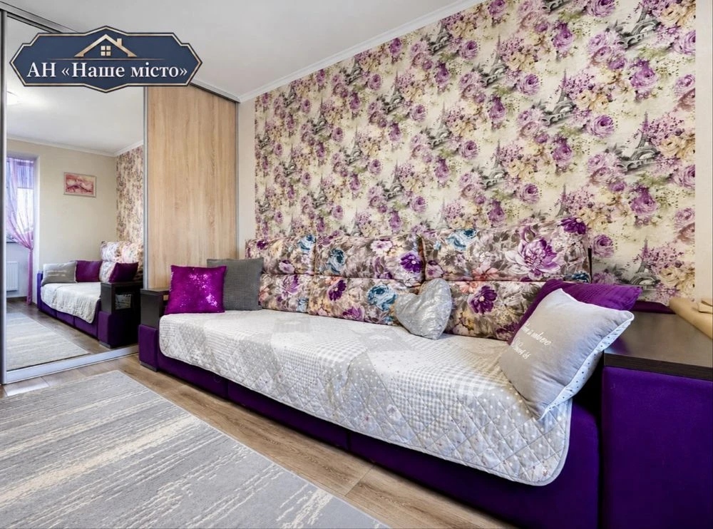 Продаж 3-кв  76 кв.м ЦЕНТР вул.Нова,31 Закрита територія Ком