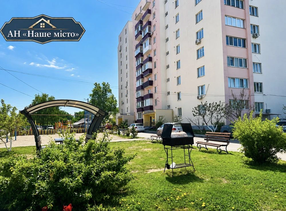 Продаж 3-кв  76 кв.м ЦЕНТР вул.Нова,31 Закрита територія Ком