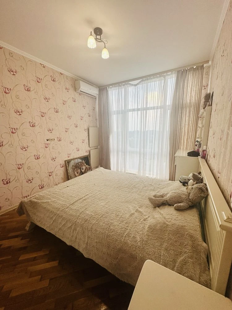 Продаж просторої 1-к квартири з кухнею-студією 47 м² в ЖК «В