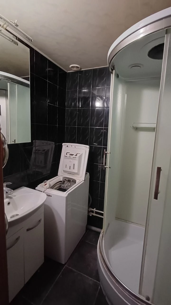 Квартира, 2 комнаты, 51 м², город Борисполь, рядом с Эко-Маркетом.