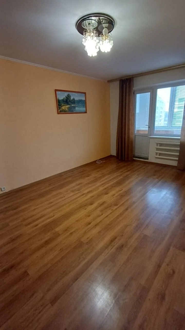 Квартира, 2 комнаты, 51 м², город Борисполь, рядом с Эко-Маркетом.