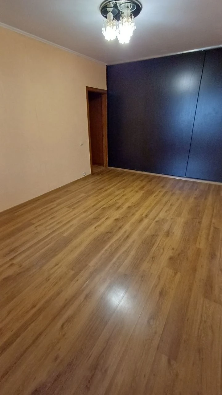 Квартира, 2 комнаты, 51 м², город Борисполь, рядом с Эко-Маркетом.