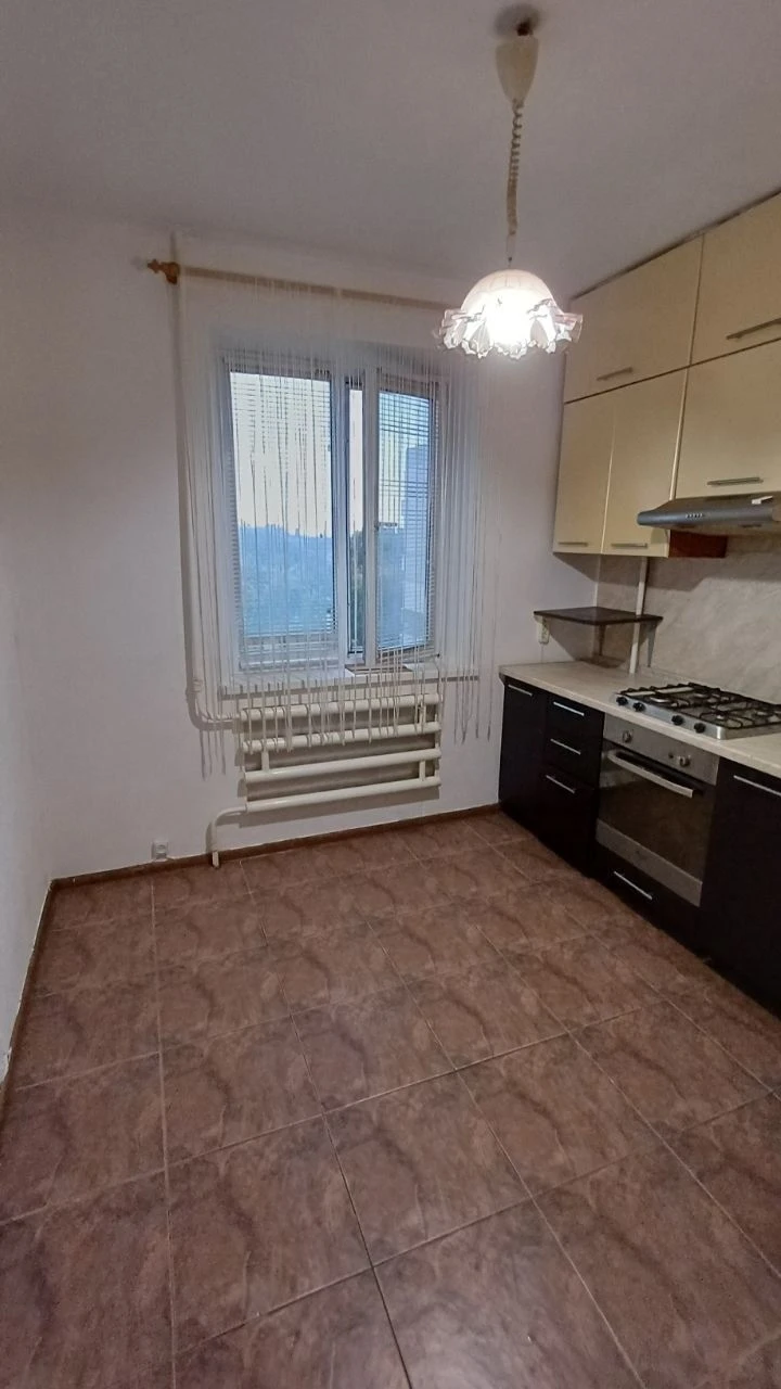 Квартира, 2 комнаты, 51 м², город Борисполь, рядом с Эко-Маркетом.