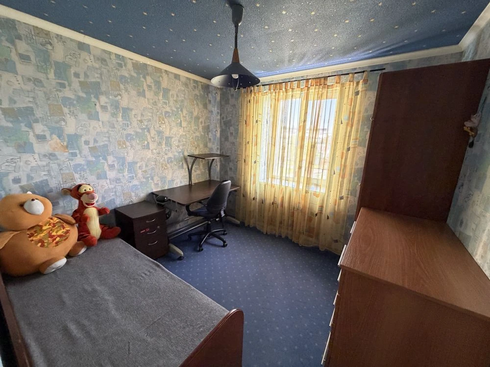 Продажа квартиры 3 км. + кухня-студия в центре