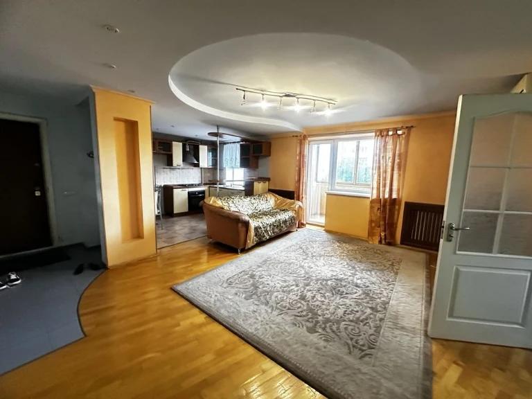 For Sale: 3-Bedroom Apartment in the City Center of Boryspil