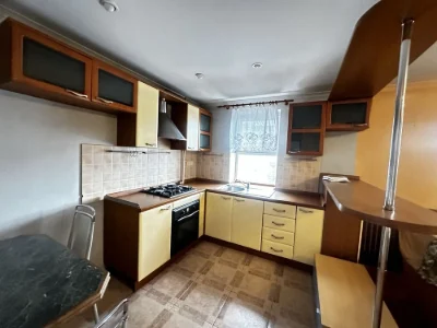 Продается 3-комнатная квартира в центре Борисполя