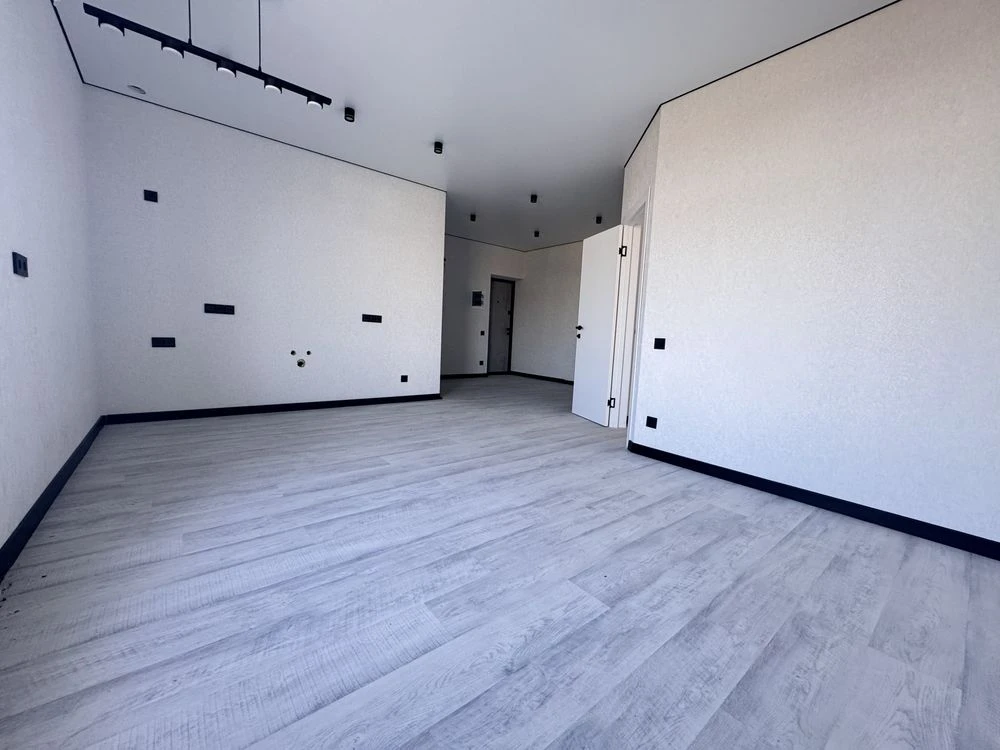 Apartment with renovation, 40 sq m, near the center of Boryspil.
