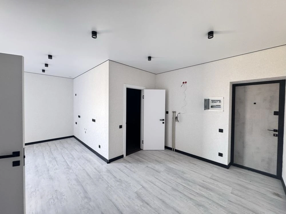 Apartment with renovation, 40 sq m, near the center of Boryspil.