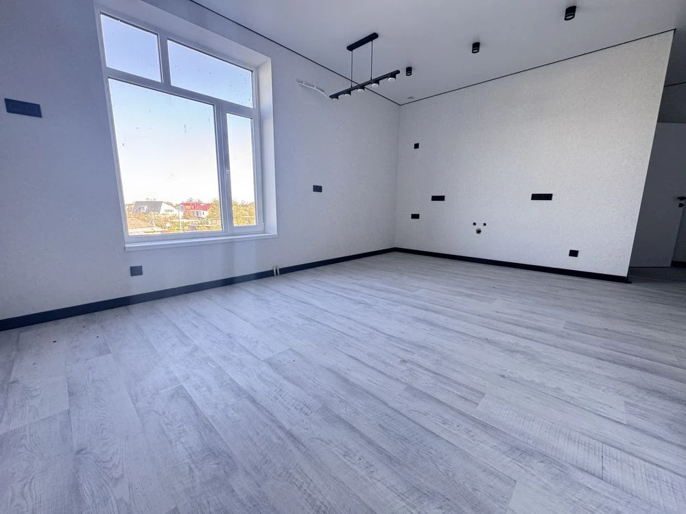 Apartment with renovation, 40 sq m, near the center of Boryspil.
