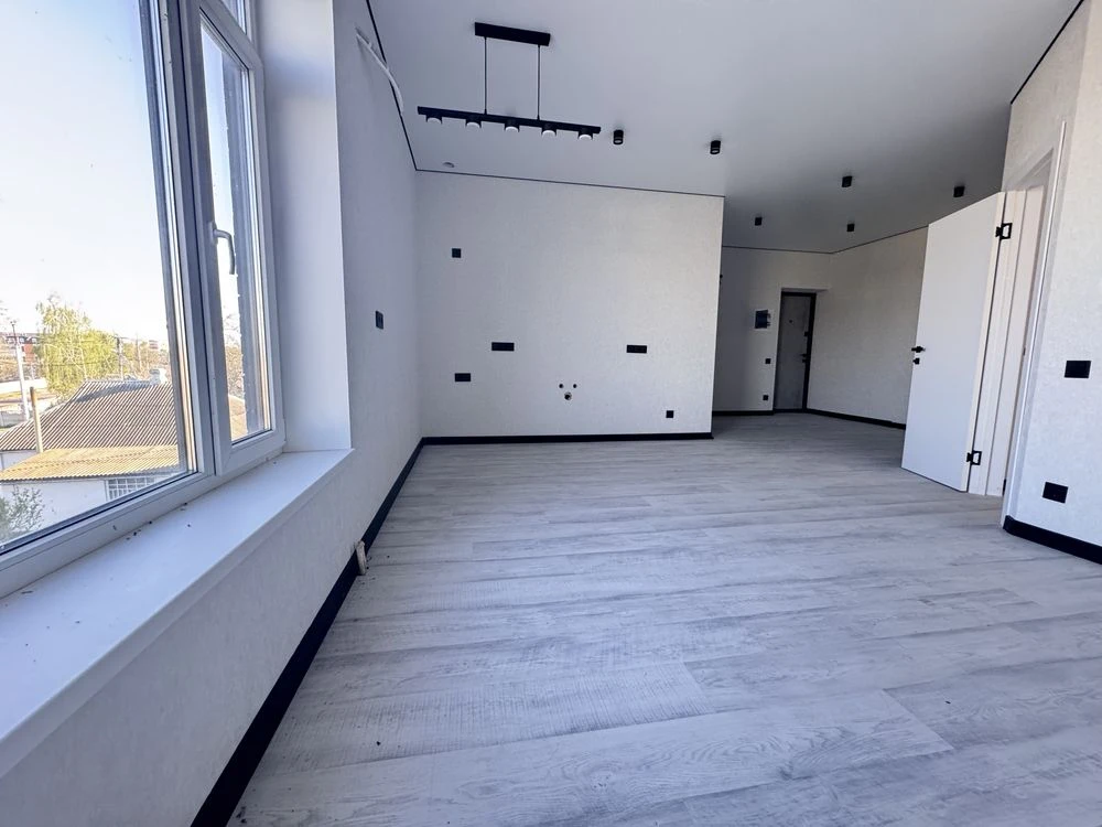 Apartment with renovation, 40 sq m, near the center of Boryspil.