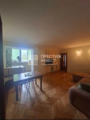 Продаж двокімнатного блоку в гуртожитку