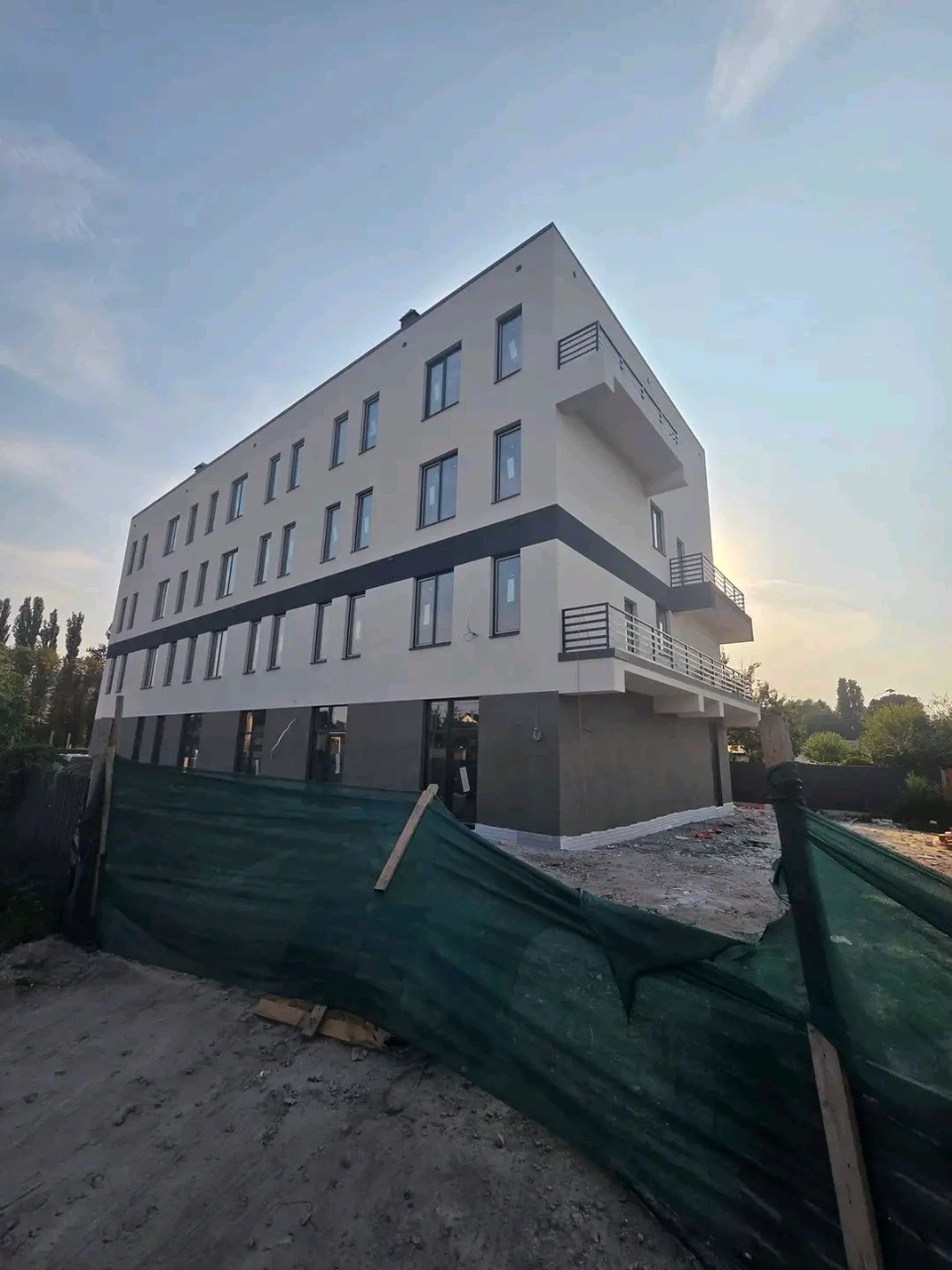 Продаж квартир по вул. Момота від забудовника