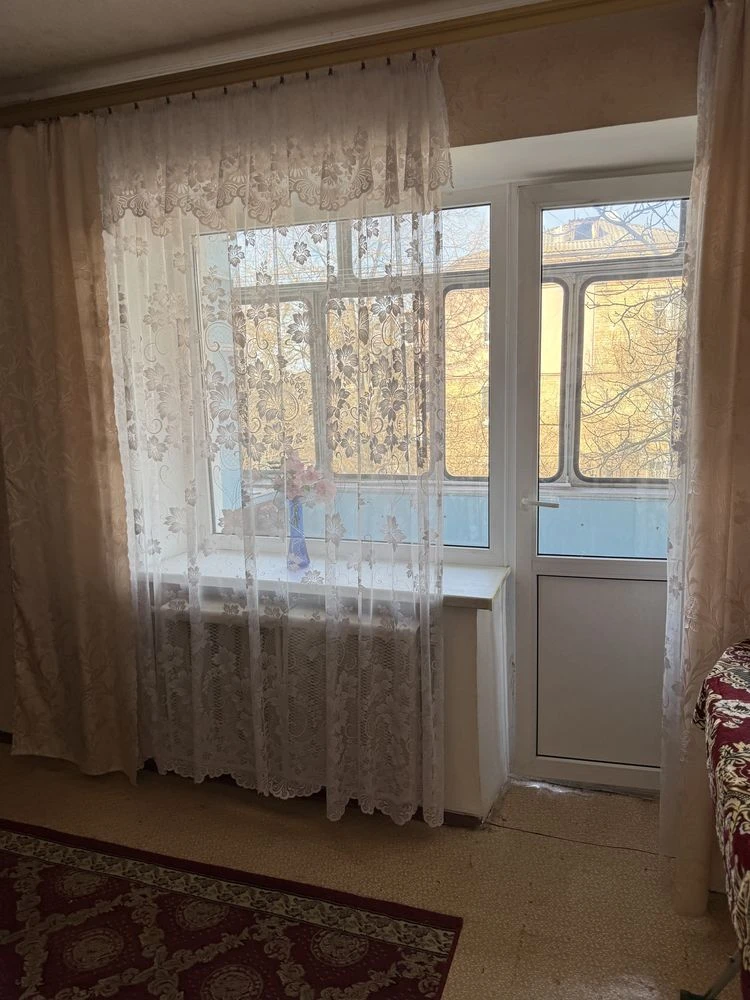 Продається 3-кімнатна квартира, К. Шлях 27