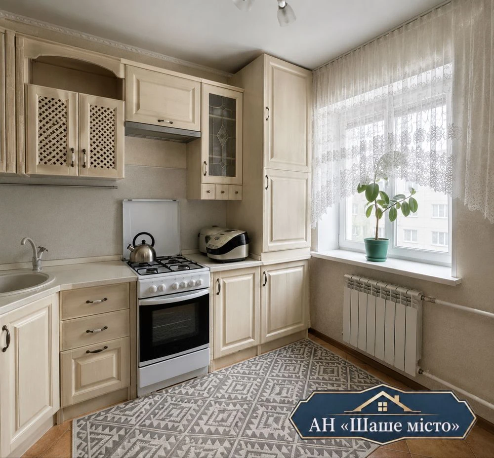 Sale of 2-room apartment at Babkina st. 12, 52 sq.m, 4/9 floor, good condition