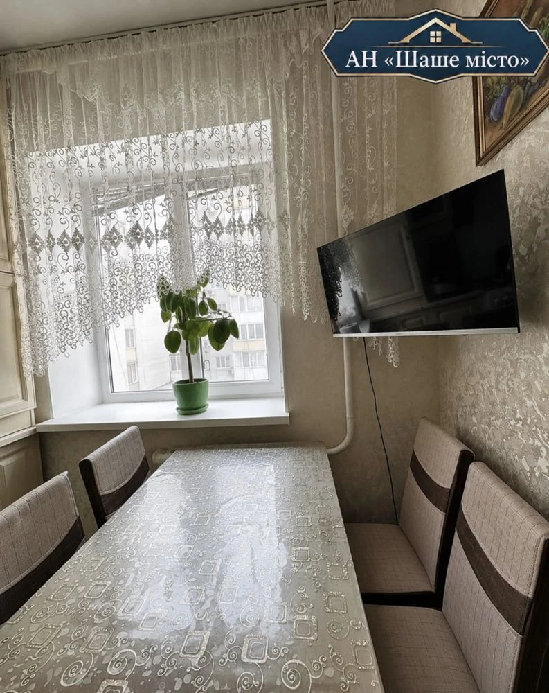 Sale of 2-room apartment at Babkina st. 12, 52 sq.m, 4/9 floor, good condition