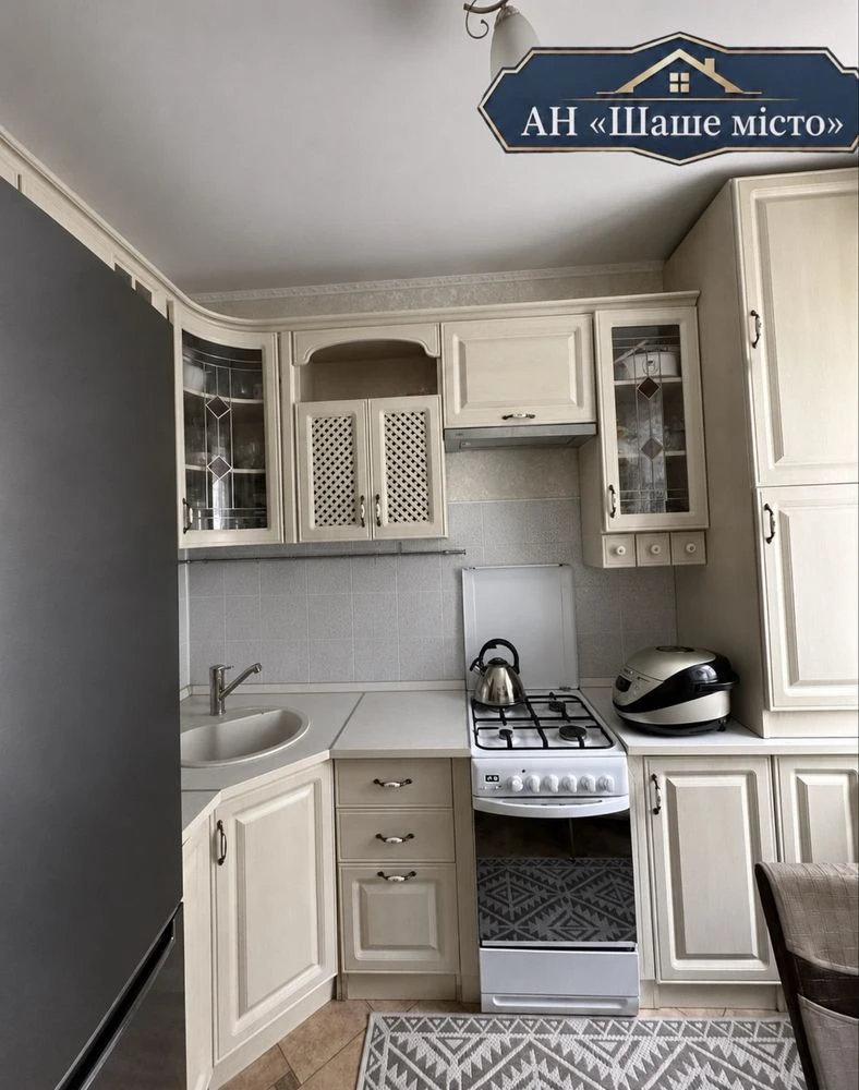 Sale of 2-room apartment at Babkina st. 12, 52 sq.m, 4/9 floor, good condition