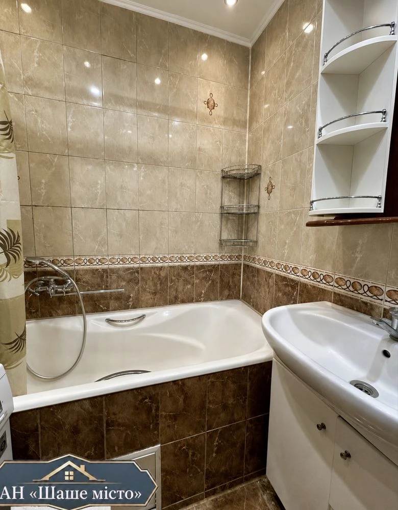 Sale of 2-room apartment at Babkina st. 12, 52 sq.m, 4/9 floor, good condition