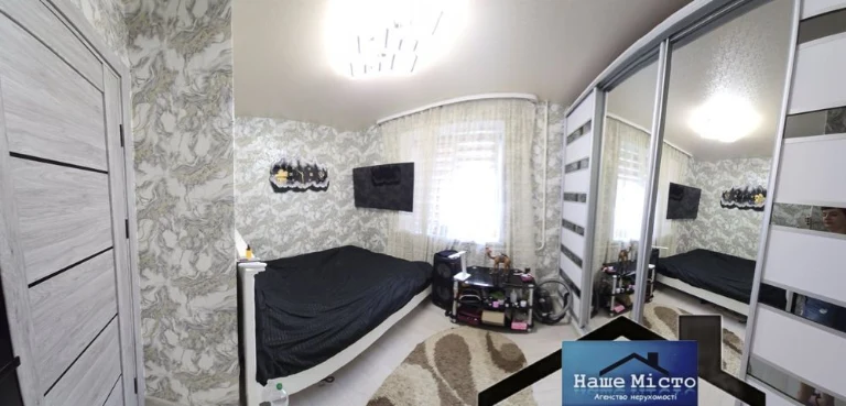 Продаж 3-х кв вул.ЕВРОПЕЙСЬКА   Центр міста  2-поверх БЕЗ КО