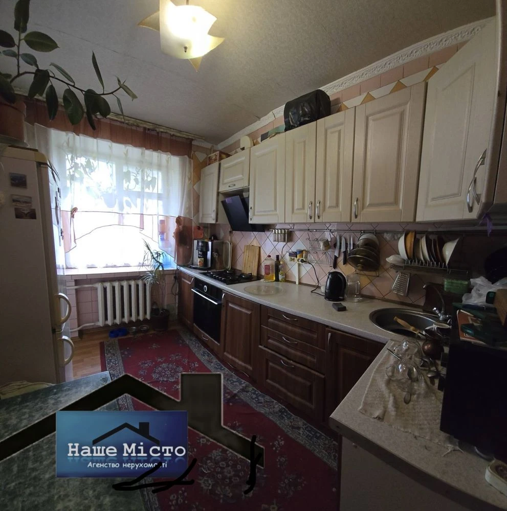 Продаж 3-х кв вул.ЕВРОПЕЙСЬКА   Центр міста  2-поверх БЕЗ КО