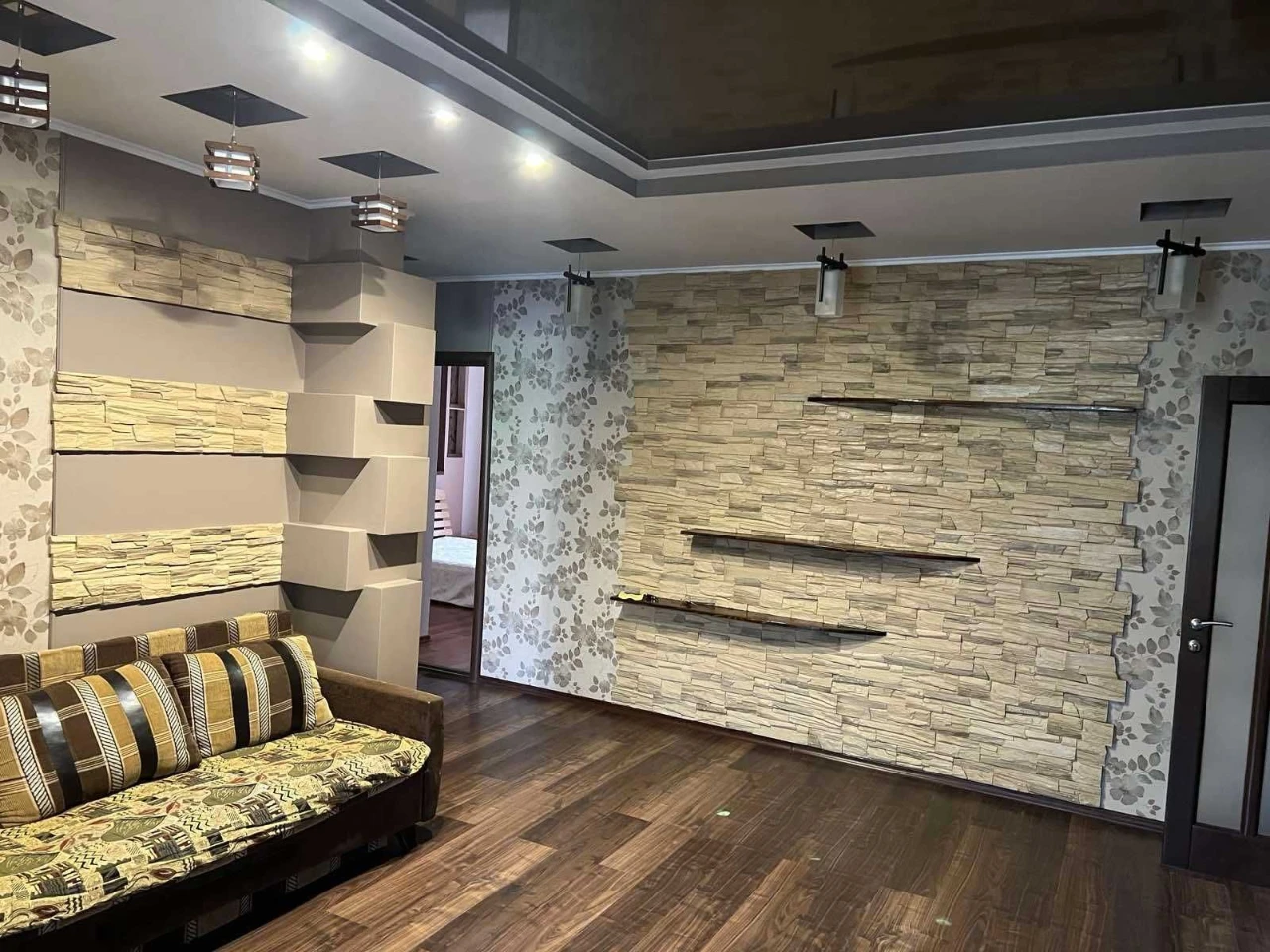 Продаж 3-квартиры Бабкина 87 м², 1-й этаж, евроремонт, мебель и техника