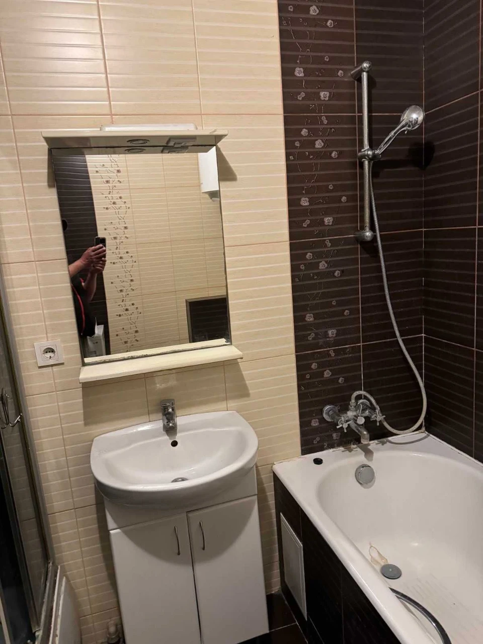 Продаж 3-квартиры Бабкина 87 м², 1-й этаж, евроремонт, мебель и техника