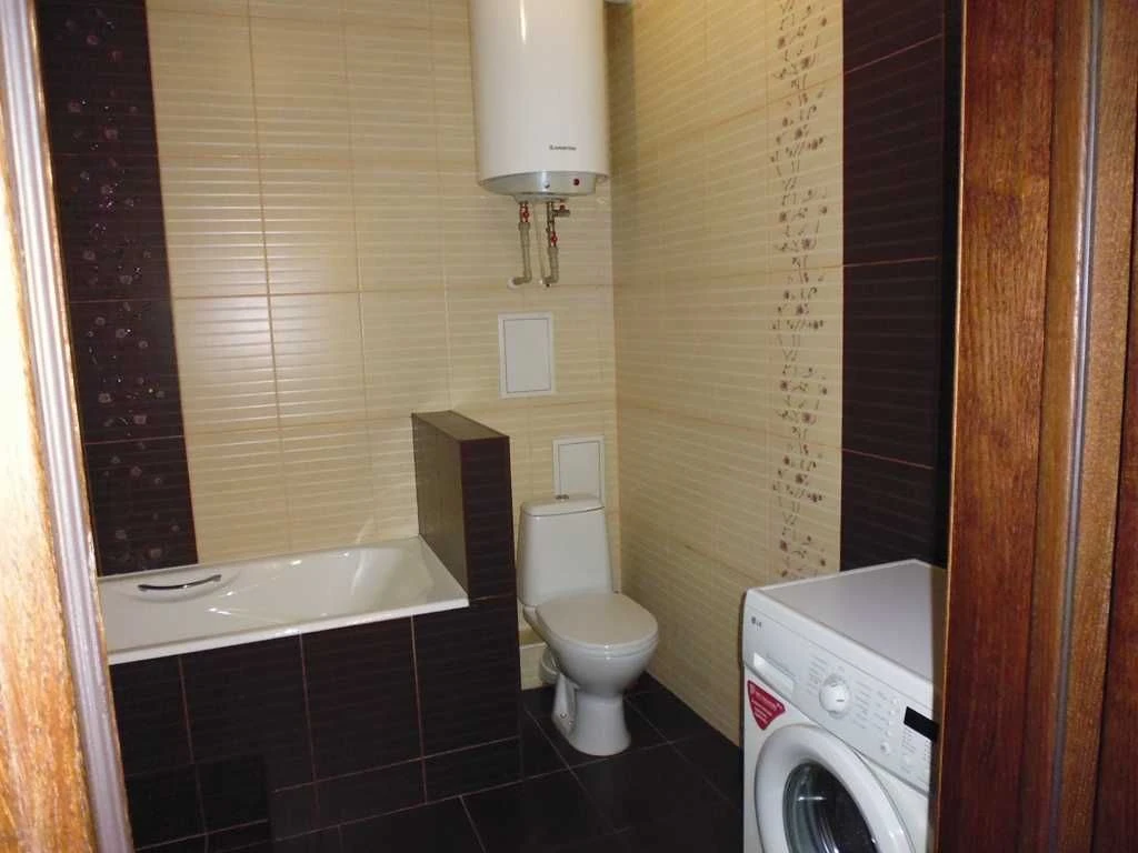Продаж 3-квартиры Бабкина 87 м², 1-й этаж, евроремонт, мебель и техника