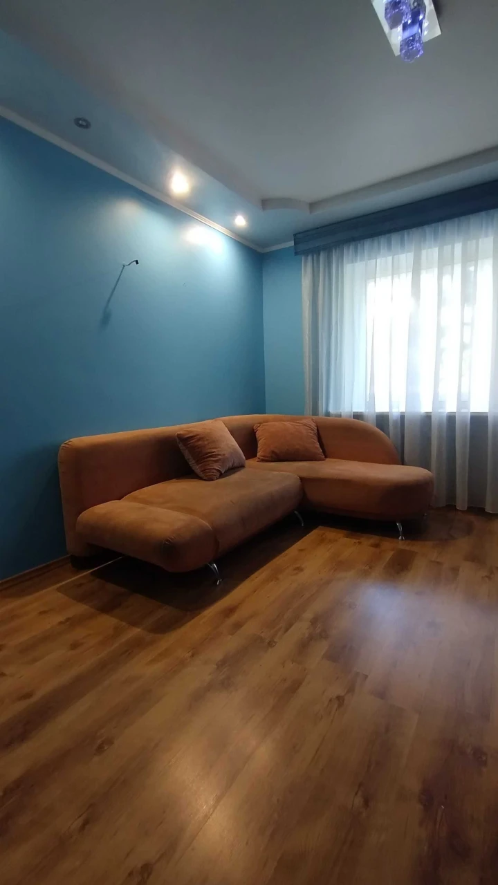 Продаж 3-квартиры Бабкина 87 м², 1-й этаж, евроремонт, мебель и техника