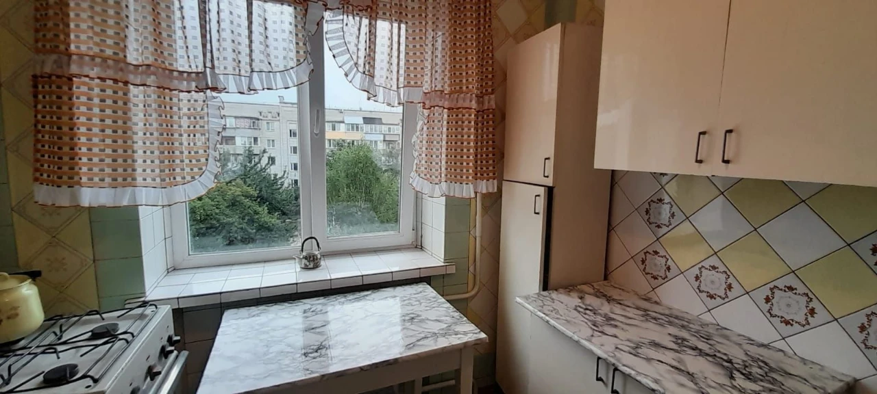 3-room apartment on Sobornyi, can be purchased through DERZPROGRAM