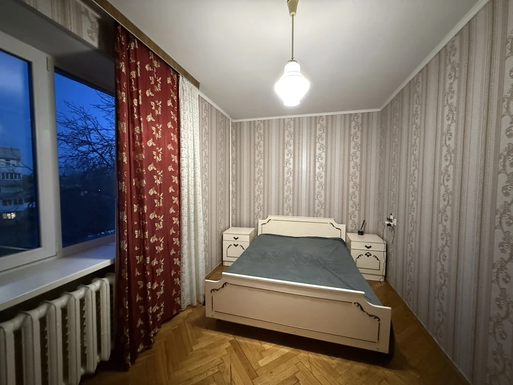 3-room apartment on Sobornyi, can be purchased through DERZPROGRAM
