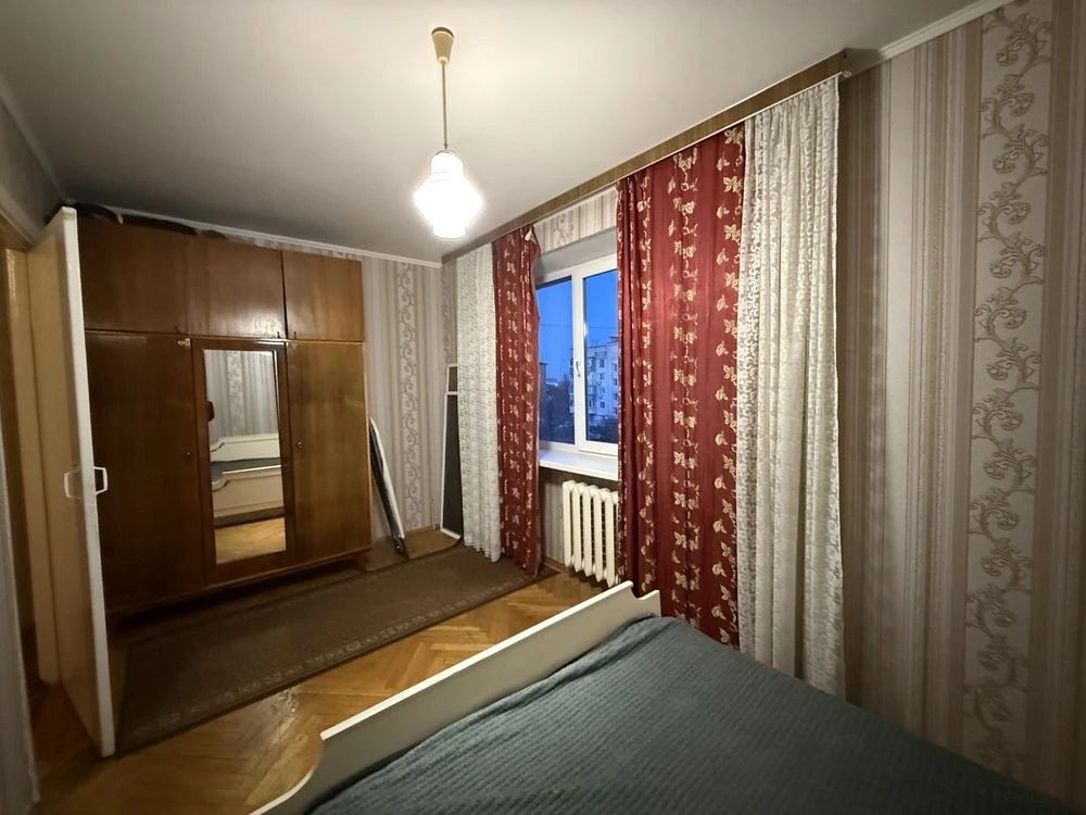 3-room apartment on Sobornyi, can be purchased through DERZPROGRAM