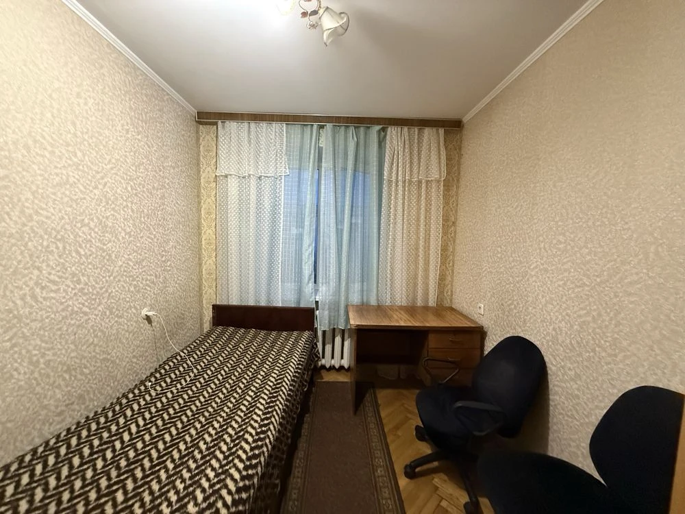 3-room apartment on Sobornyi, can be purchased through DERZPROGRAM