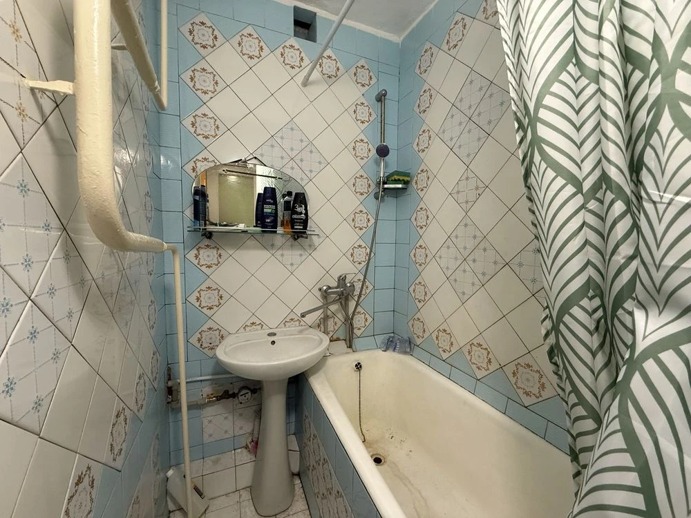 3-room apartment on Sobornyi, can be purchased through DERZPROGRAM