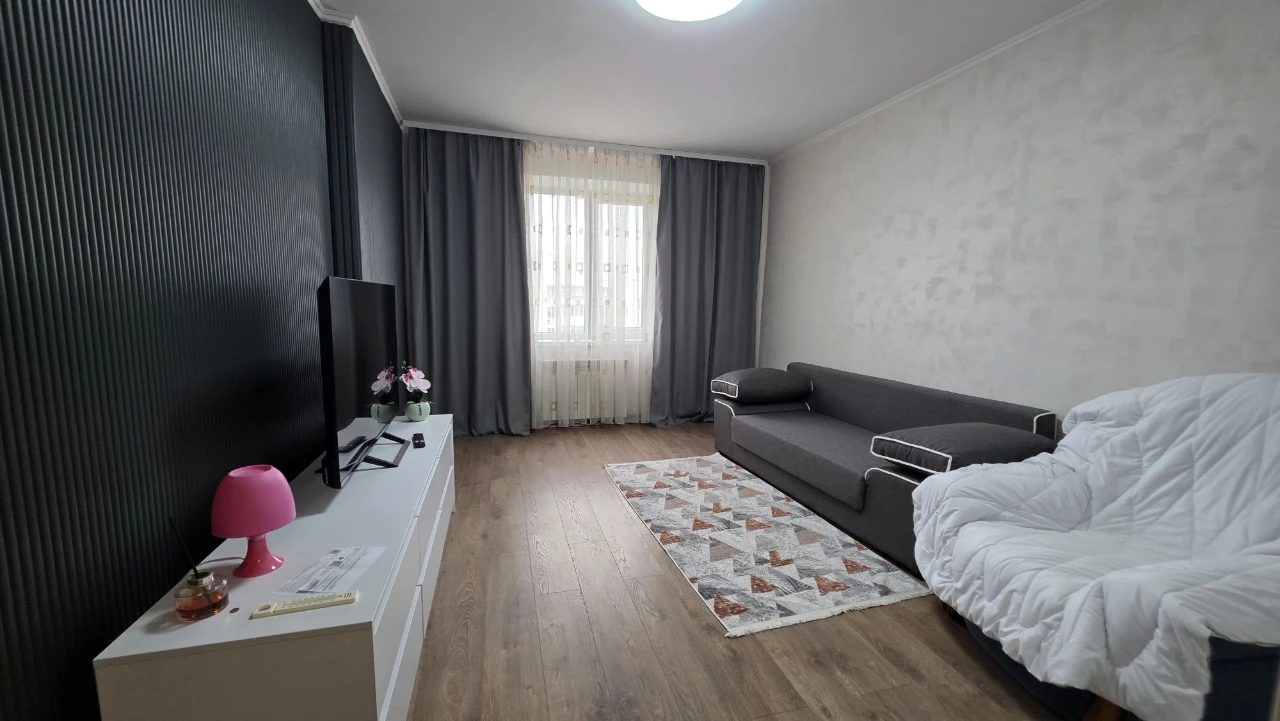 1-ROOM APARTMENT with furniture and appliances.
