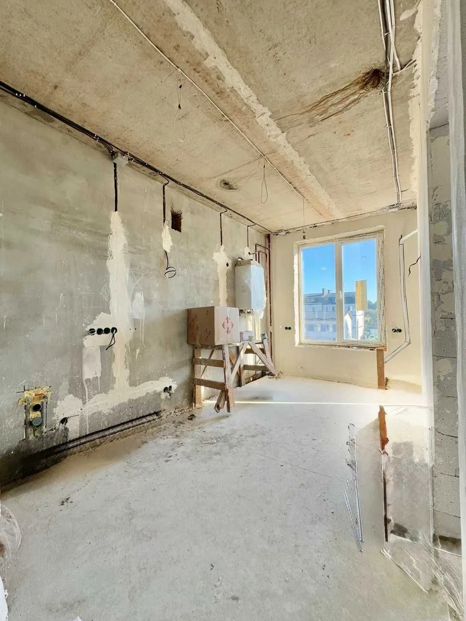 Продажа 1-комнатной квартиры 36,5 кв.м под чистовую с материалами - газ