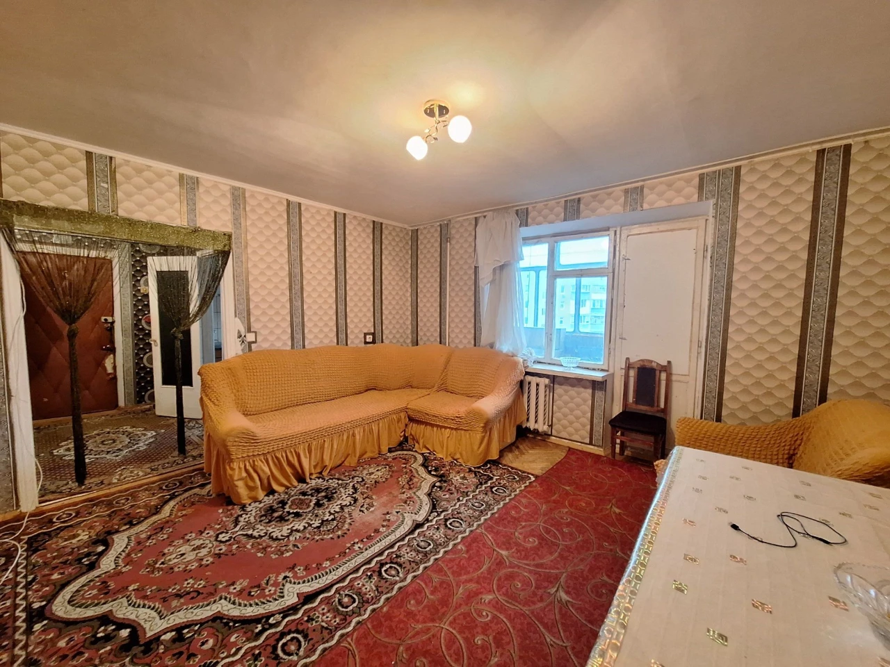 3-комнатная 65 кв.м. на Европейской 7, центр г. Борисполя
