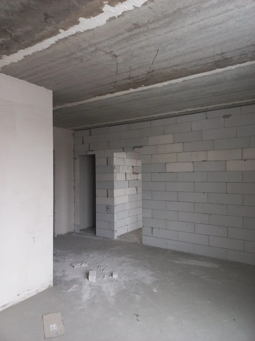 For sale: Euro-two-room apartment for finishing!