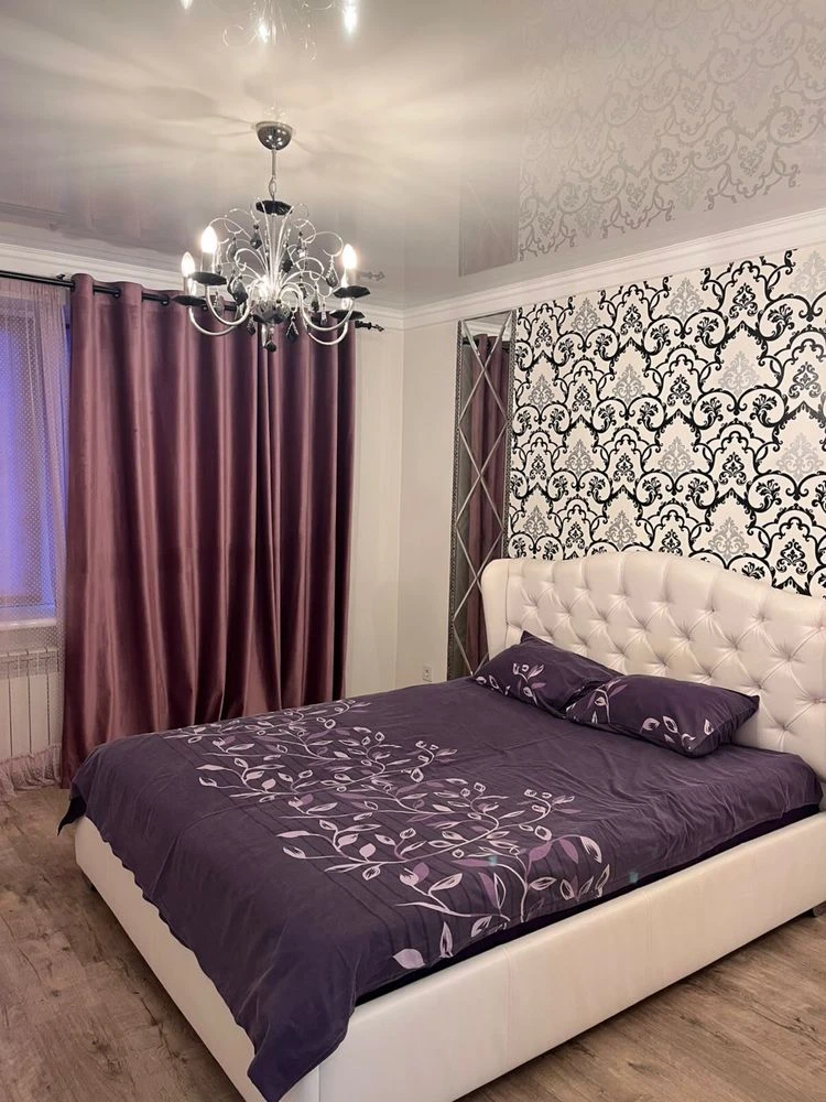 Продаж: 2-кімнатна квартира + кухня-студія, 80 кв.м, м. Бориспіль, вул. Голо