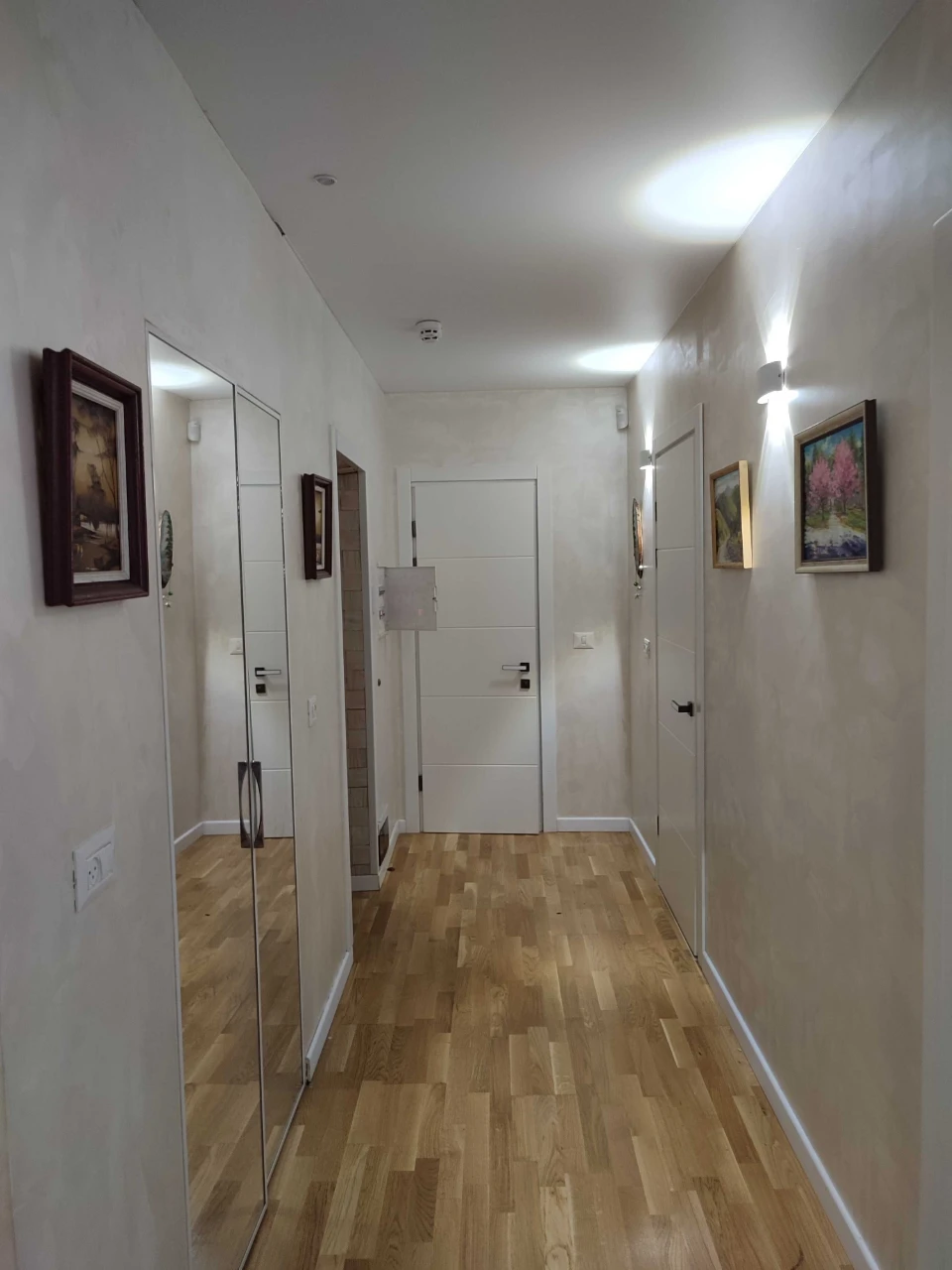Sale of a 3-room apartment with furniture on Kyiv Street