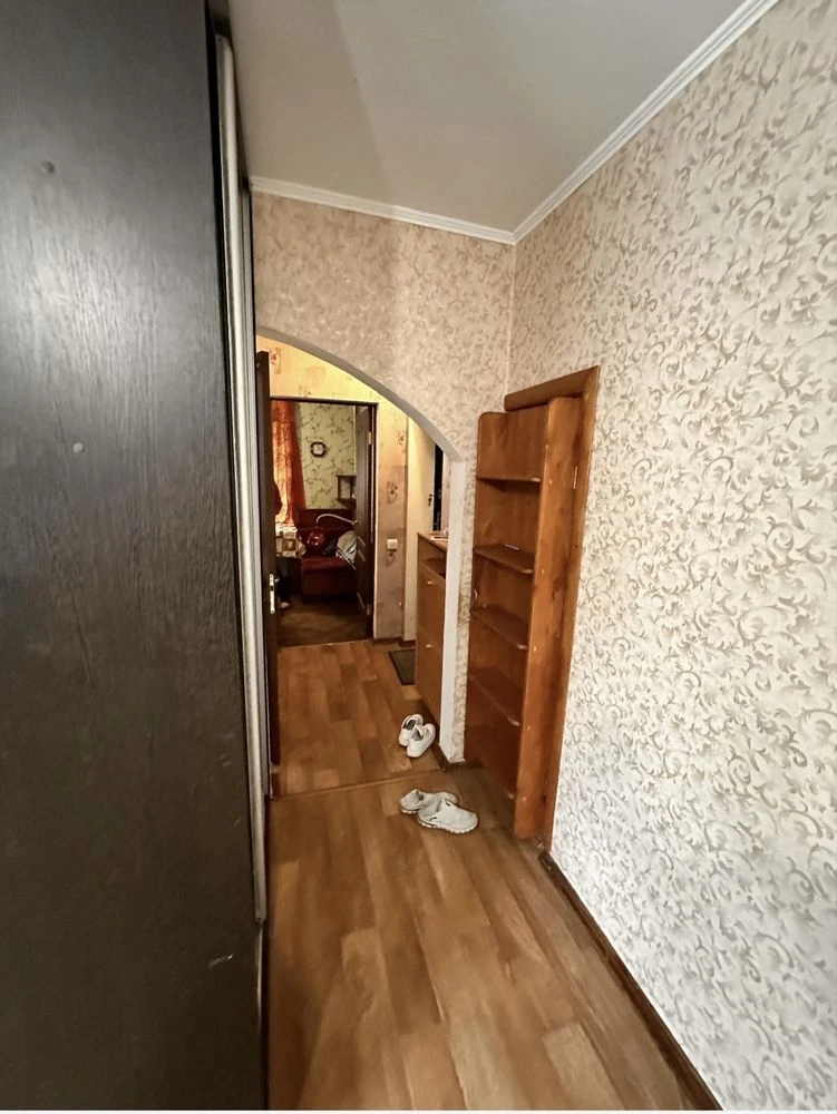 Продам 1 о кімнатну квартиру вул. М. Калмикова Бориспіль