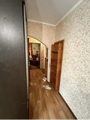 Продам 1 о кімнатну квартиру вул. М. Калмикова Бориспіль