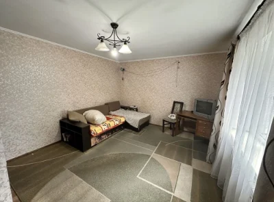 Продам 1 о кімнатну квартиру вул. М. Калмикова Бориспіль
