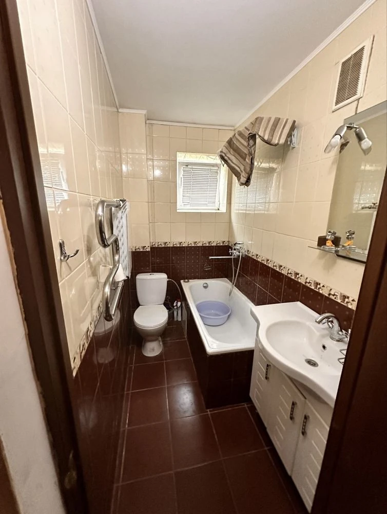 Продам 1 о кімнатну квартиру вул. М. Калмикова Бориспіль