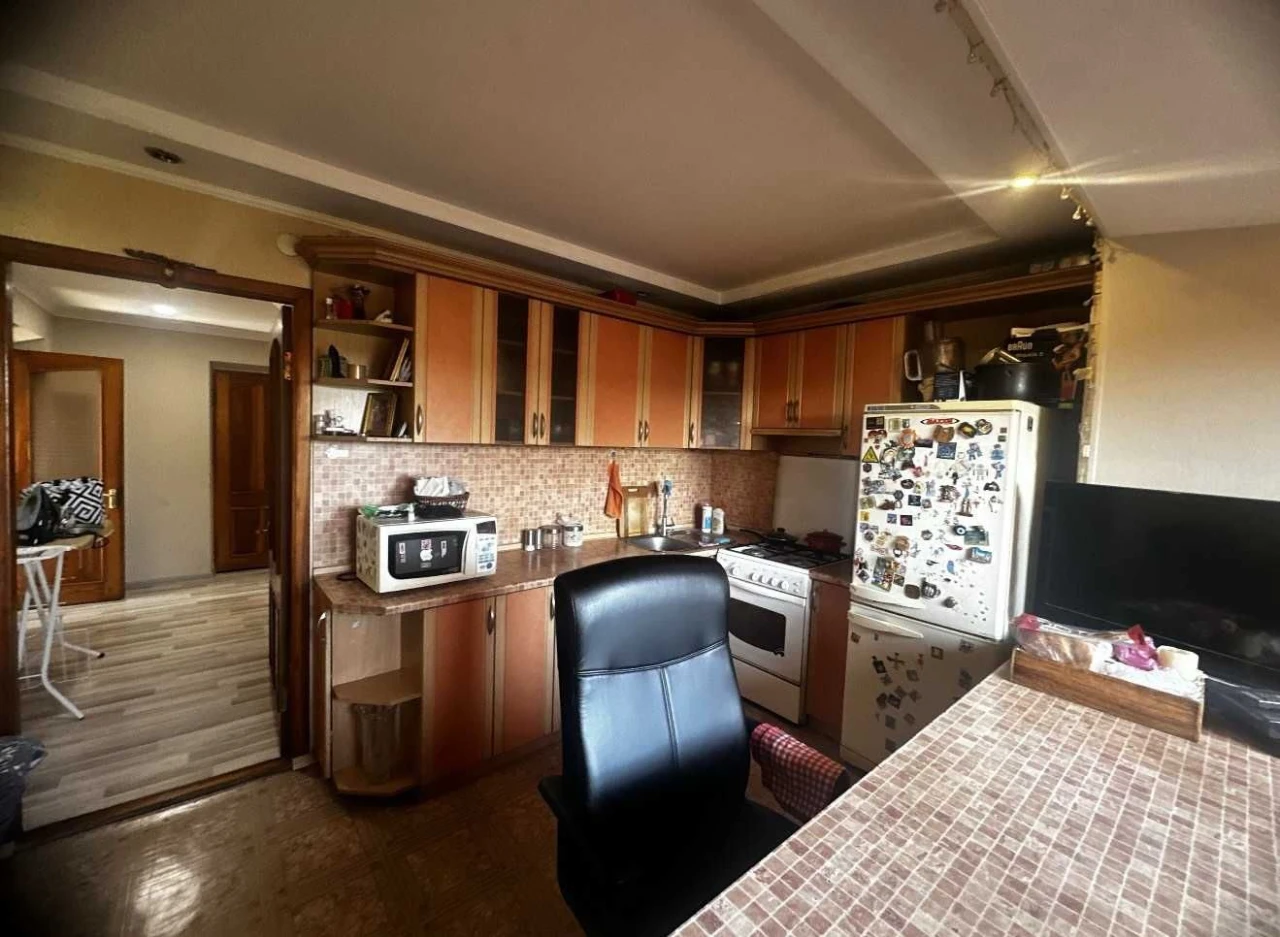 For Sale: 2-room apartment in village Gora