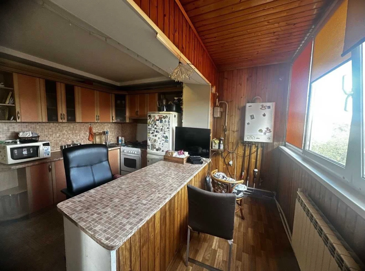 For Sale: 2-room apartment in village Gora