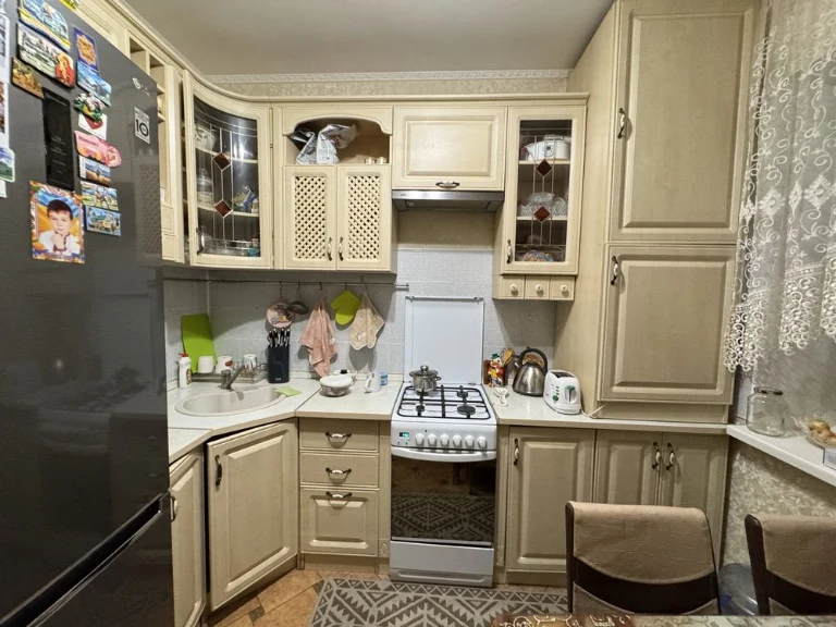 Sale of 2-room apartment on Babkina Street 12 with FURNITURE