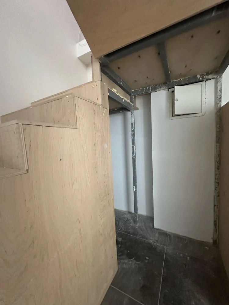 Продаж 2-х рівневоі квартири 135 кв. м по вул. Лютнева  ЖК П