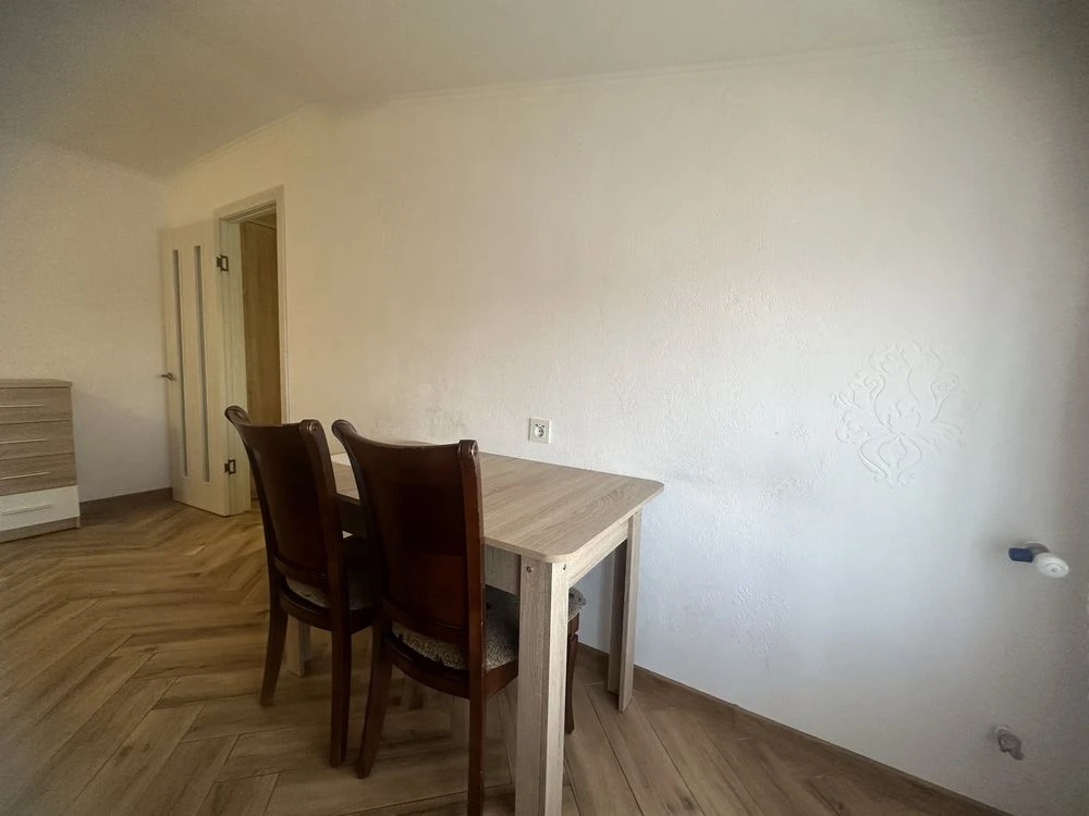 Sale of Euro-apartment on Шевchenko Street, city center 4/4